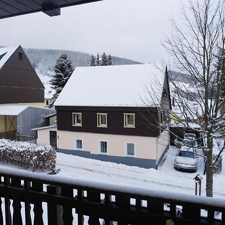 Ferienwohnung Korn Mit Tiefgarage Und Skiraum Oberwiesenthal Exterior photo