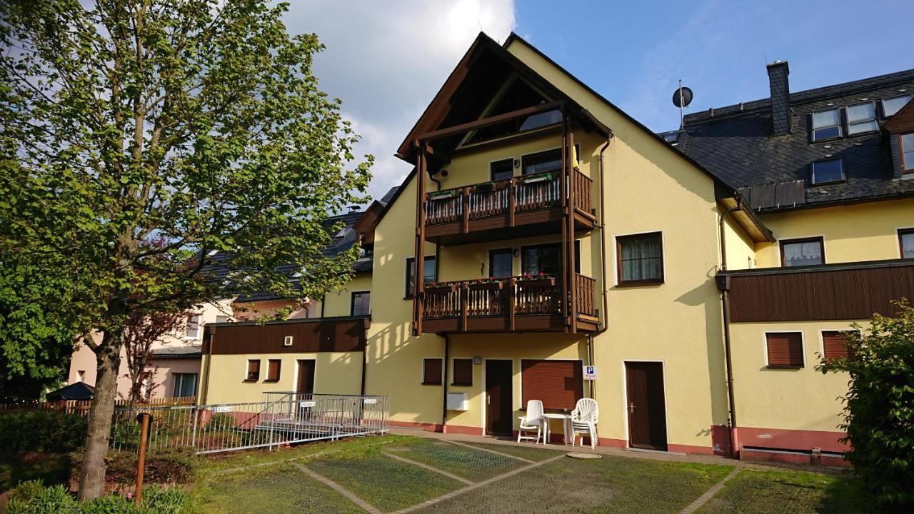Ferienwohnung Korn Mit Tiefgarage Und Skiraum Oberwiesenthal Exterior photo